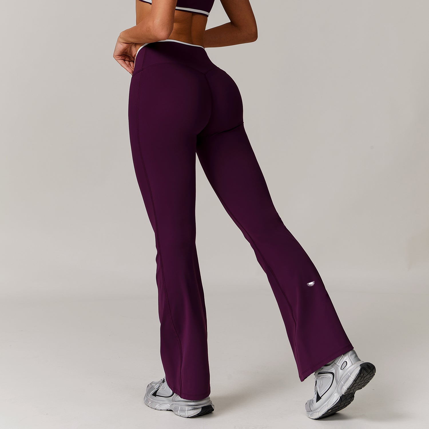 Contour Sculpt Flared Leggings in Plum