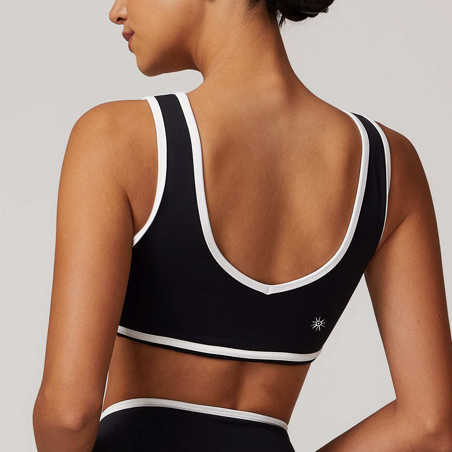 Contour Sculpt Bra in Black