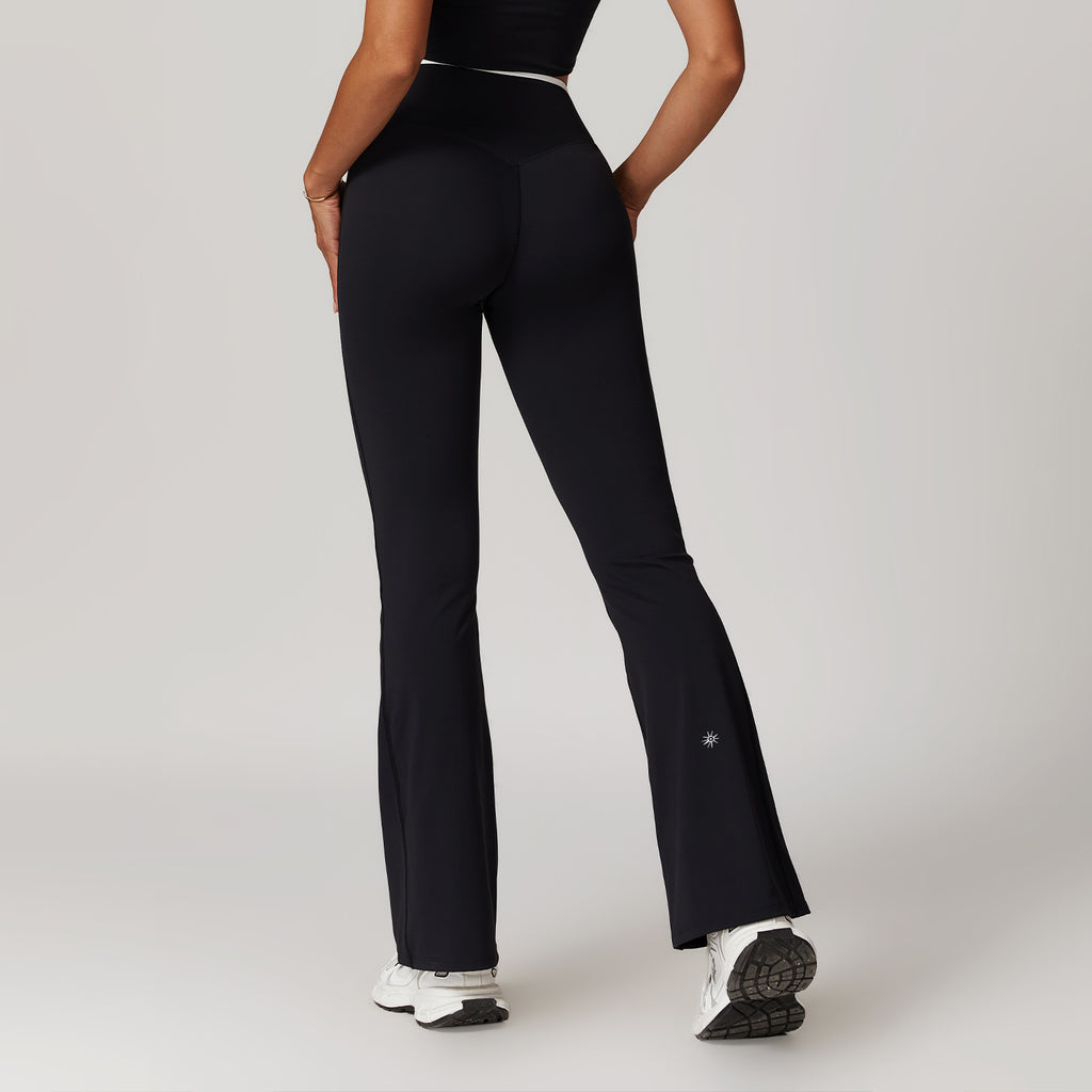 Contour Sculpt Flared Leggings in Black