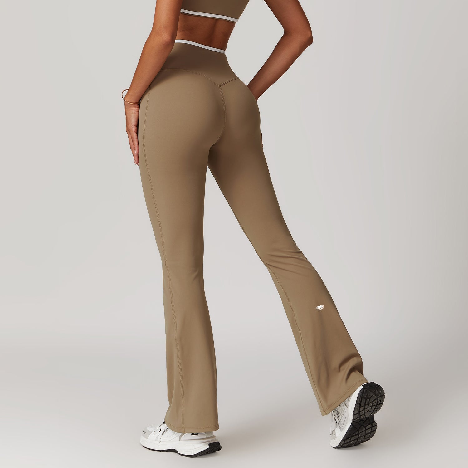 Contour Sculpt Flared Leggings in Latte
