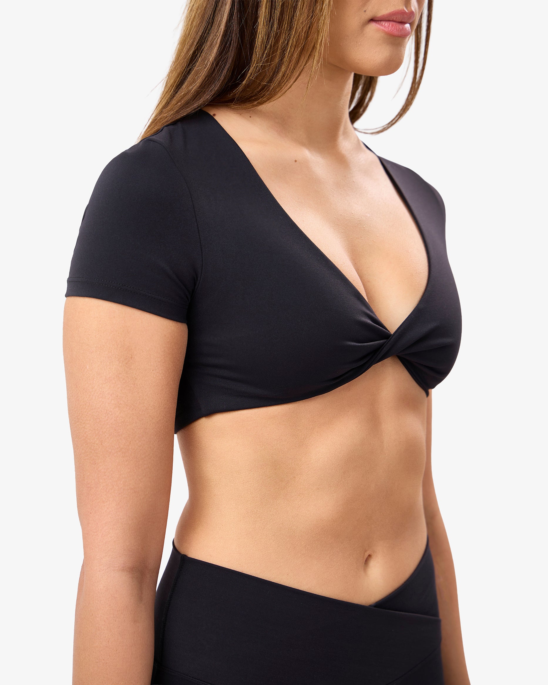Muse Open-Back Sports Bra in Black