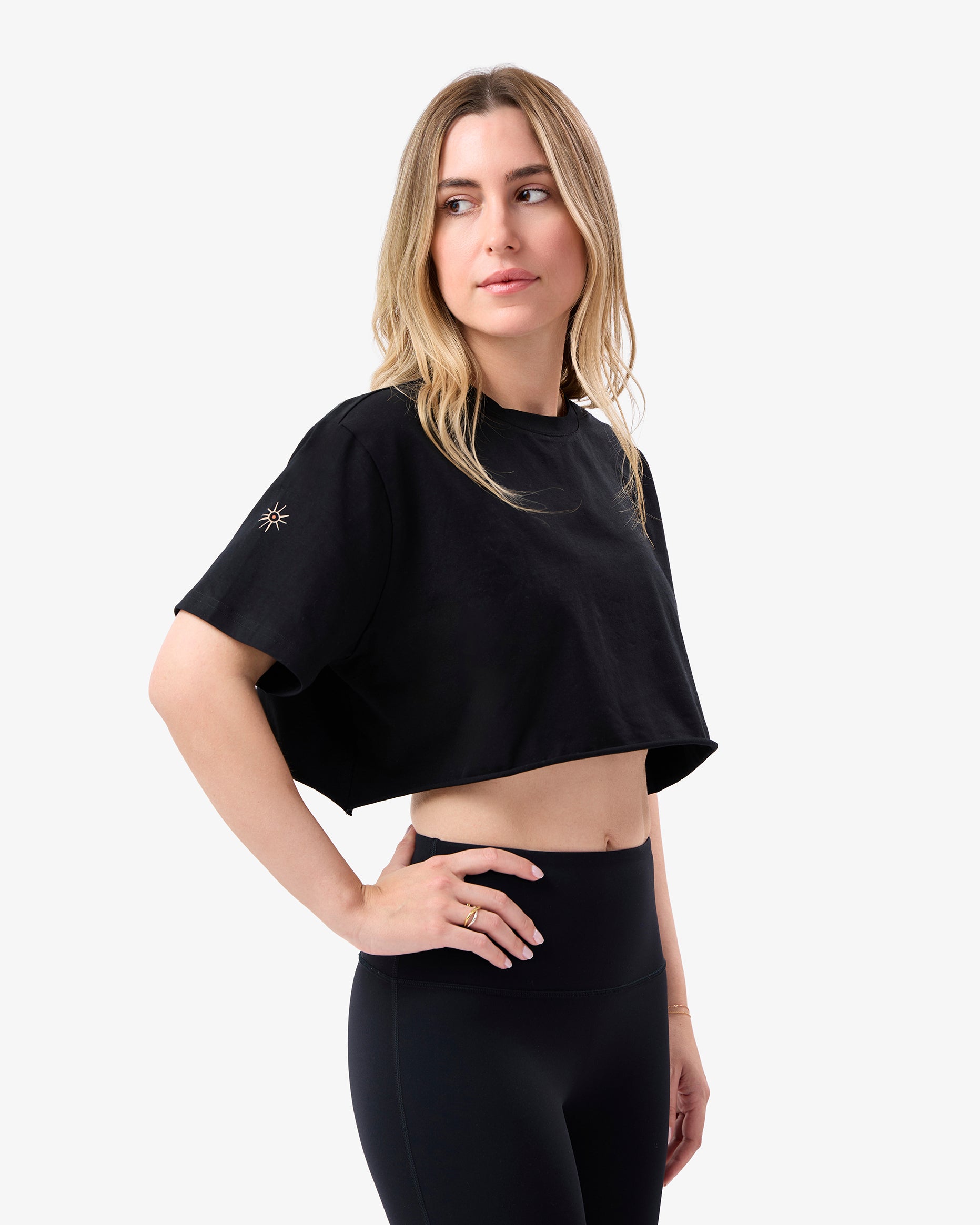 Essential Cropped Tee in Black
