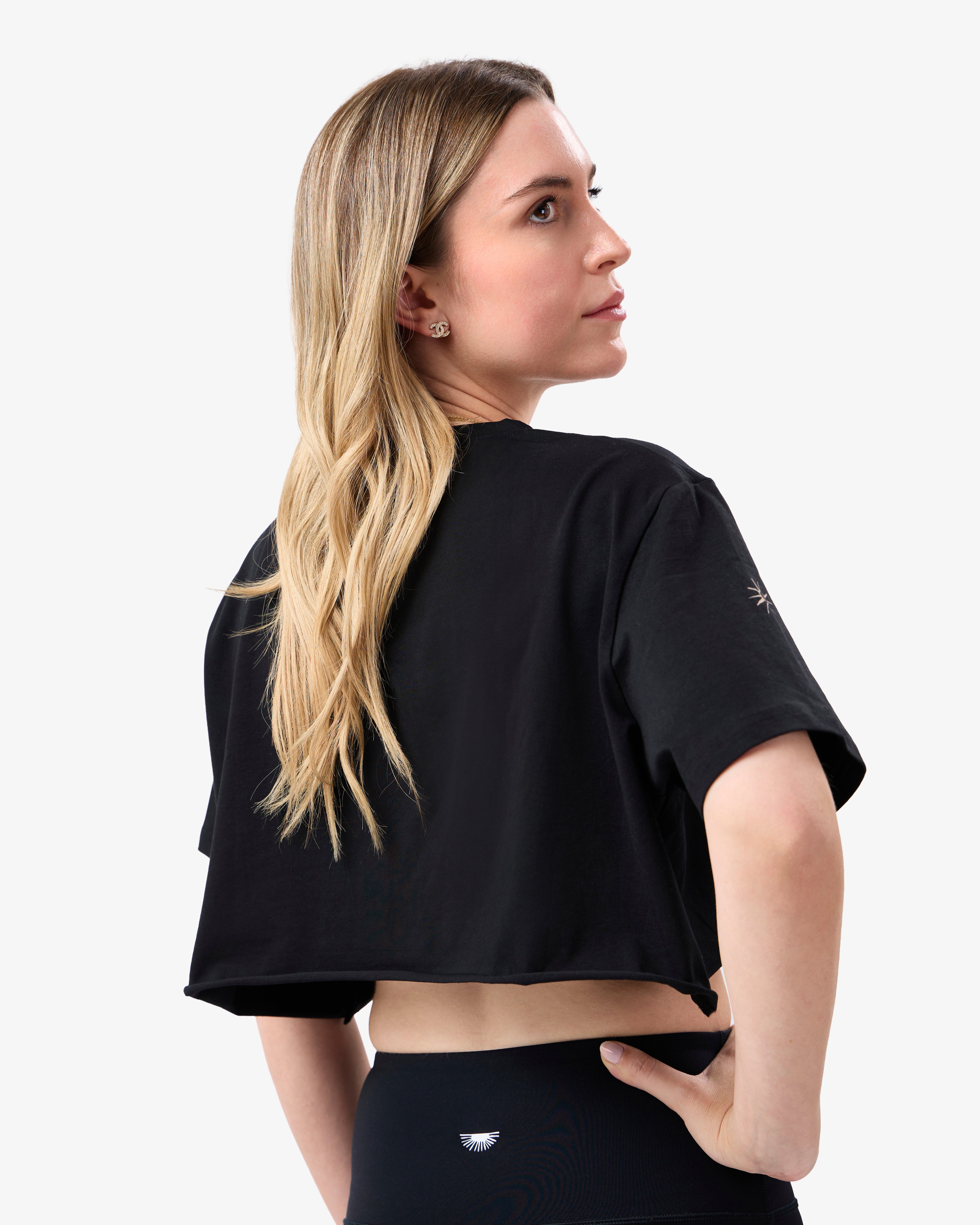 Essential Cropped Tee in Black